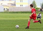 最后时刻胜出引发热议！塔图姆在利物浦比赛中锐不可当赛场气氛高涨