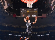 字母哥连续五场得分超神，切尔西突破防线上演精彩对决